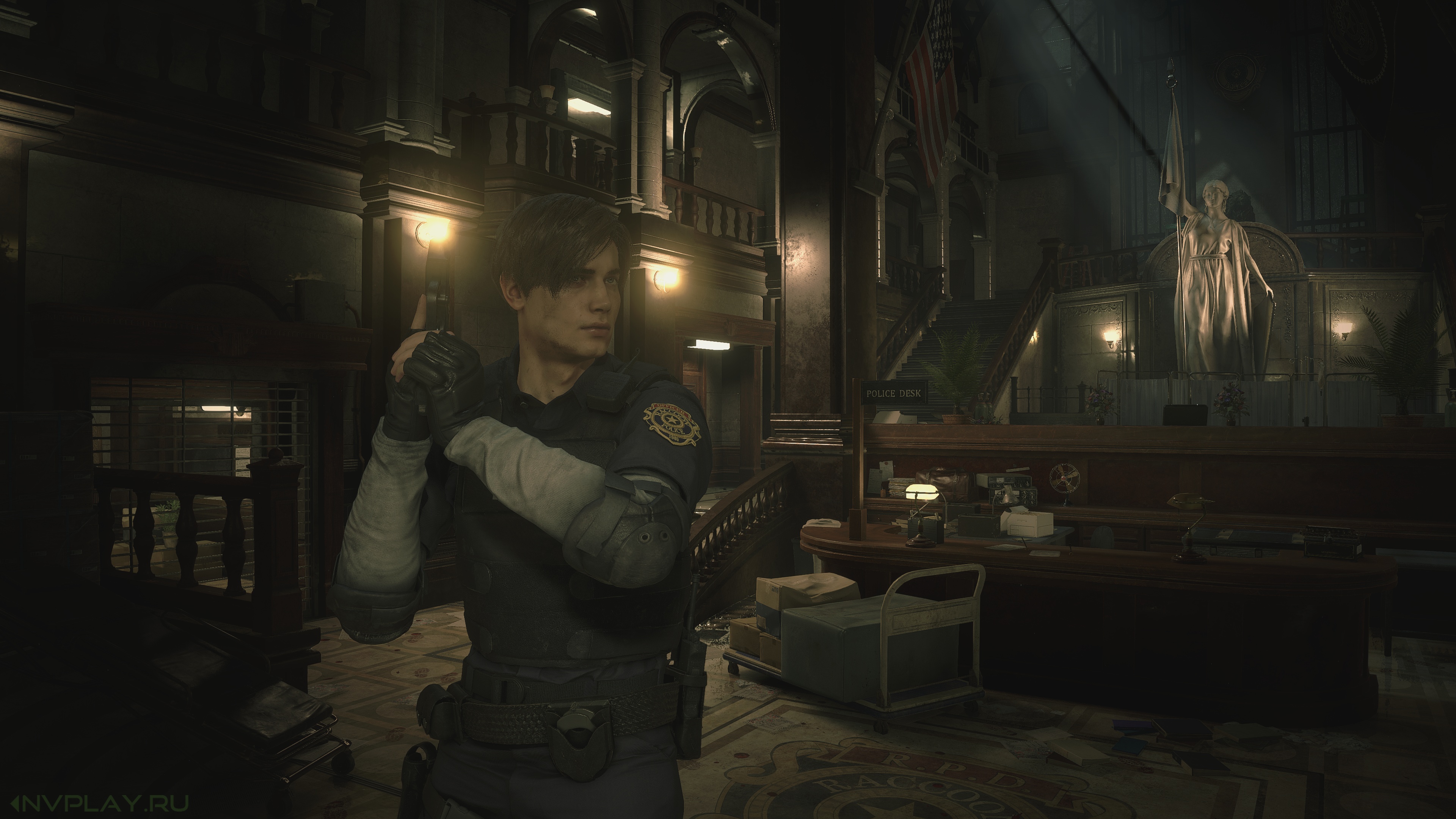 Resident gameplay. Резидент эвил 2 ремейк геймплей. Resident Evil 2 Remake полицейский участок.